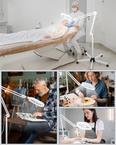 Magnifying Glass with Light and Stand