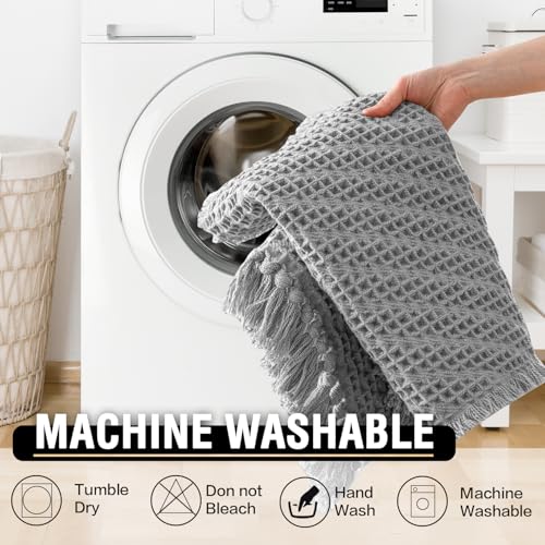 Waffle Bath Mat Super Absorbent Boho Bath Mat Non Slip Bath Rugs for Bathroom Floor Machine Washable Dry Fast Bathroom Rugs with Tassels